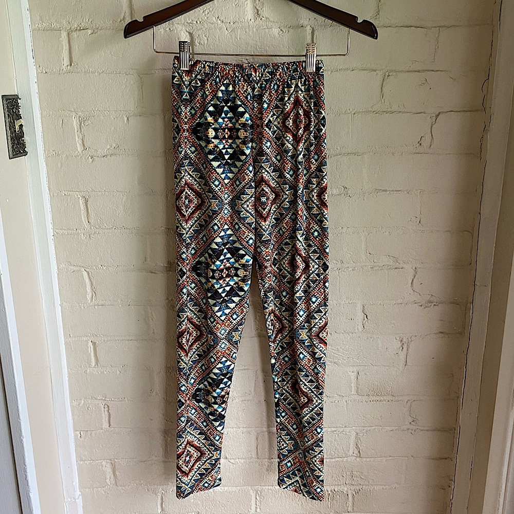 J & K Nordstrom size small tribal print boho stretchy soft leggings